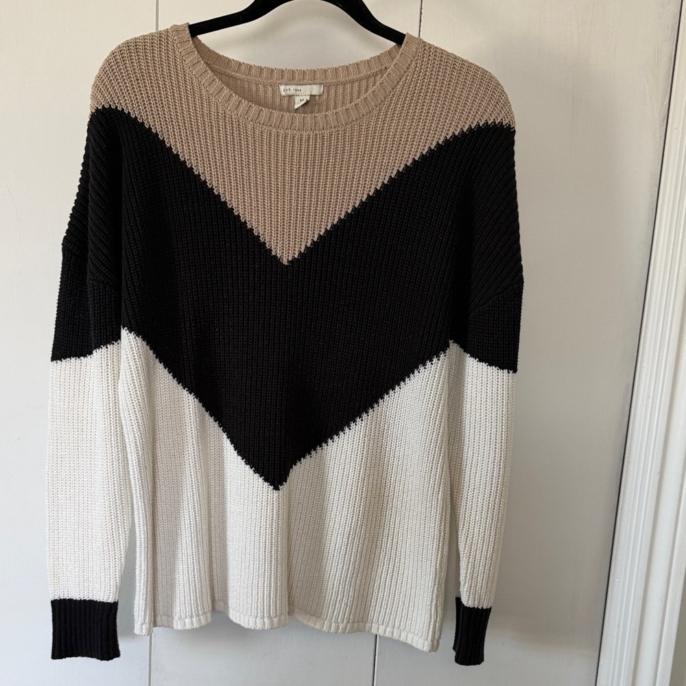 Cato Chevron Knit Sweater - Black, White, and Tan